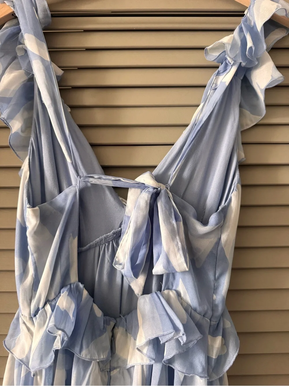 Abercrombie & Fitch | Babydoll Drama Ruffle Open Back Tie Maxi Dress ~ Small